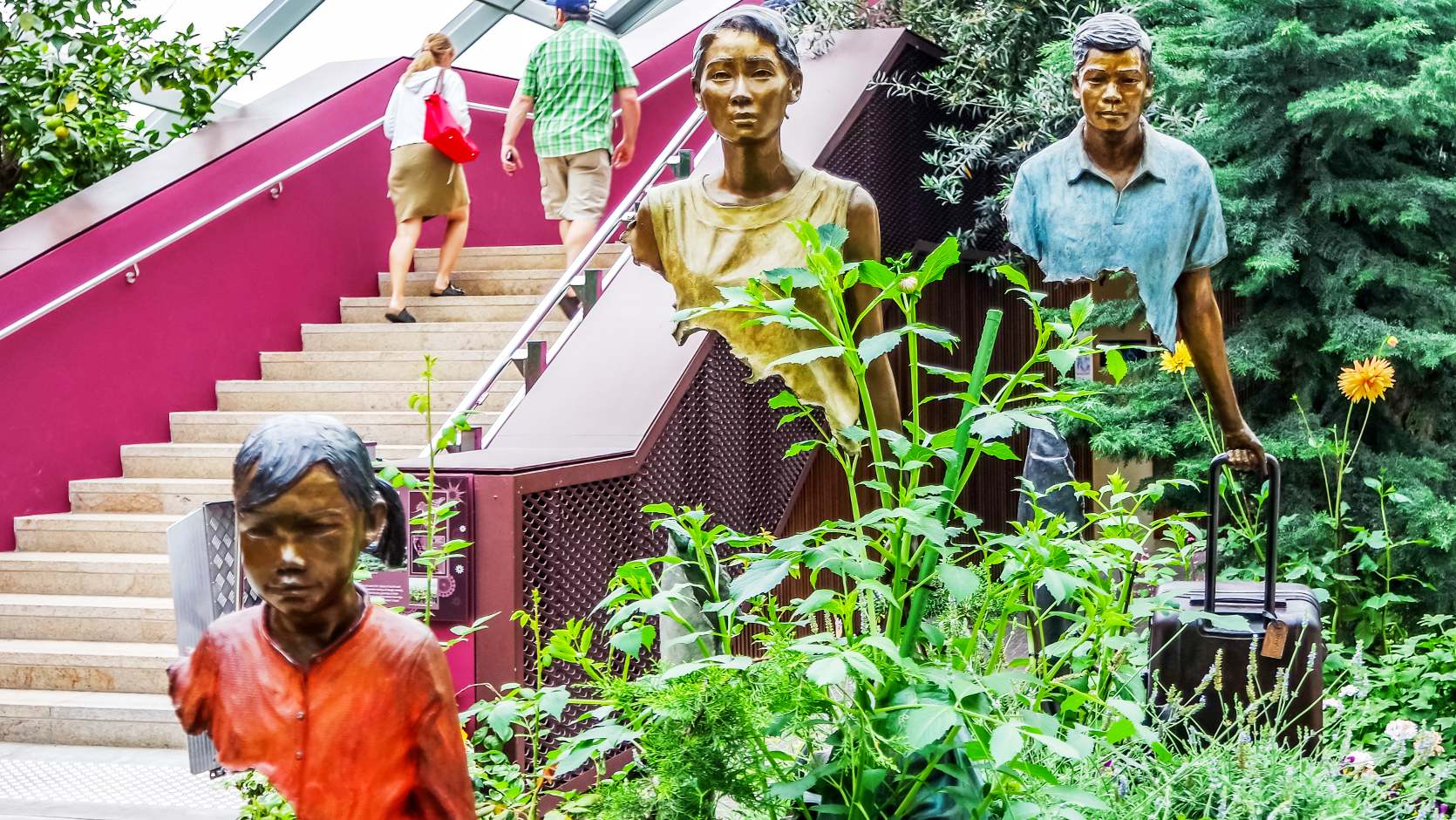 LA FAMILLE DE VOYAGEURS