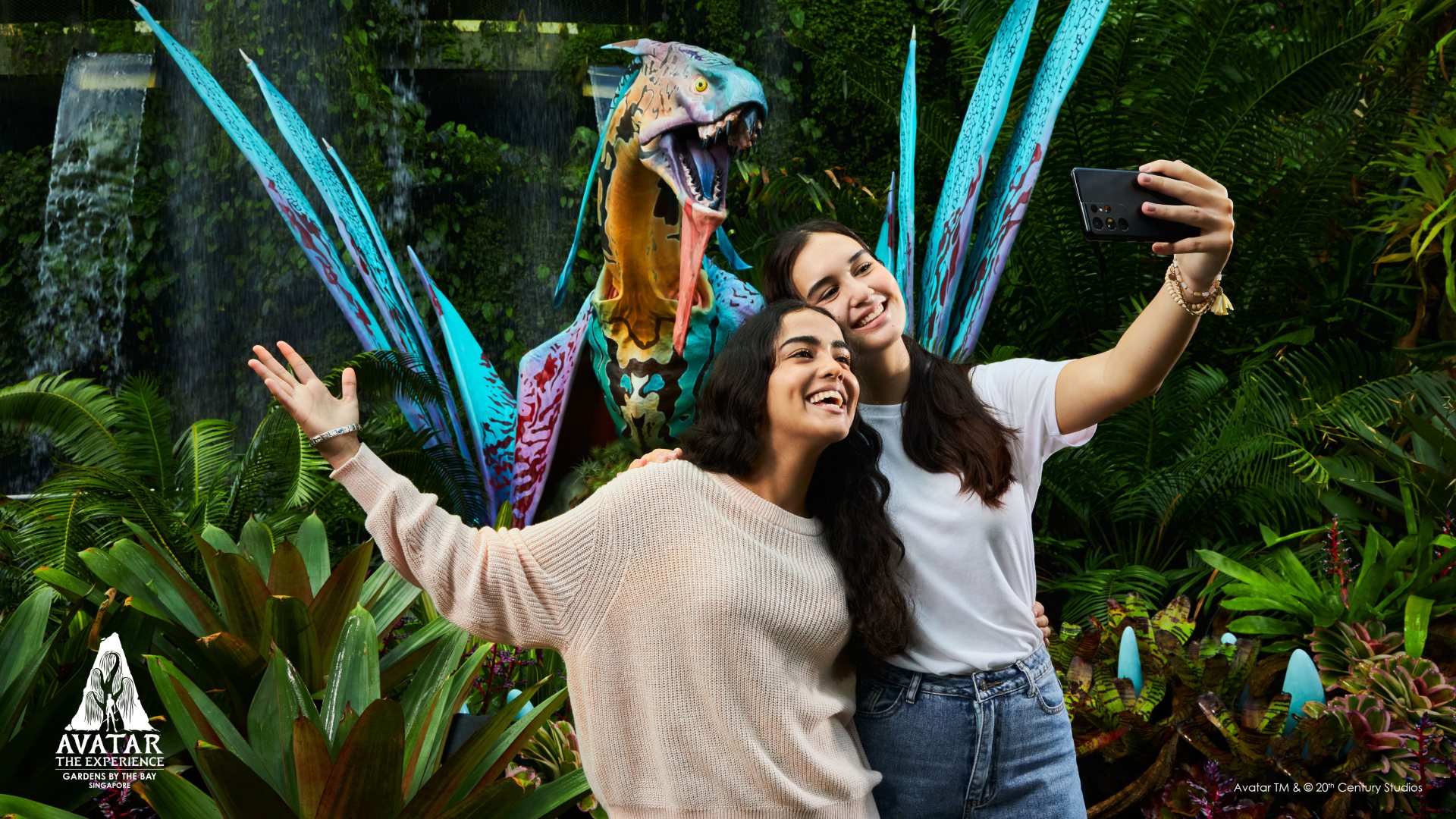 Avatar: The Experience turns Cloud Forest in Gardens by the Bay into a  bioluminescent world from Oct 28
