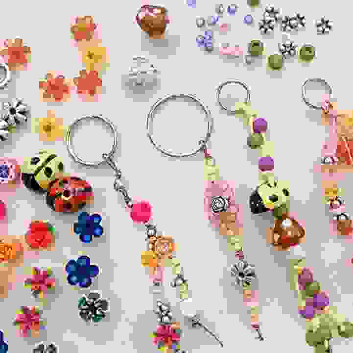 Get Crafty! - Flower Beading Keychain by THIRTYTWOCM x Beadersland