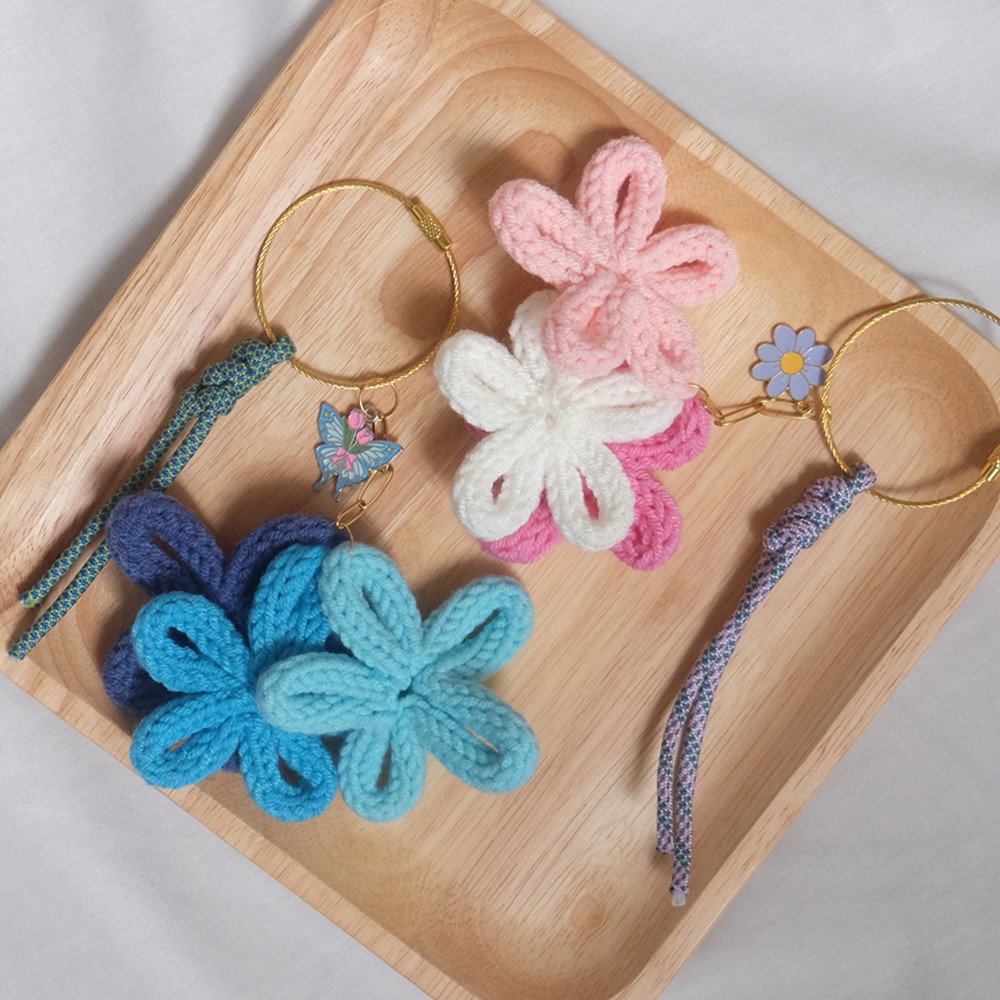 Get Crafty! - Hydrangea Bag Charm by Macramenian