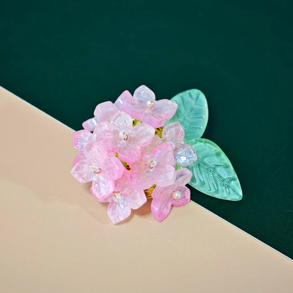 Get Crafty! &ndash; Hydrangea Brooch by Happy Hands Can