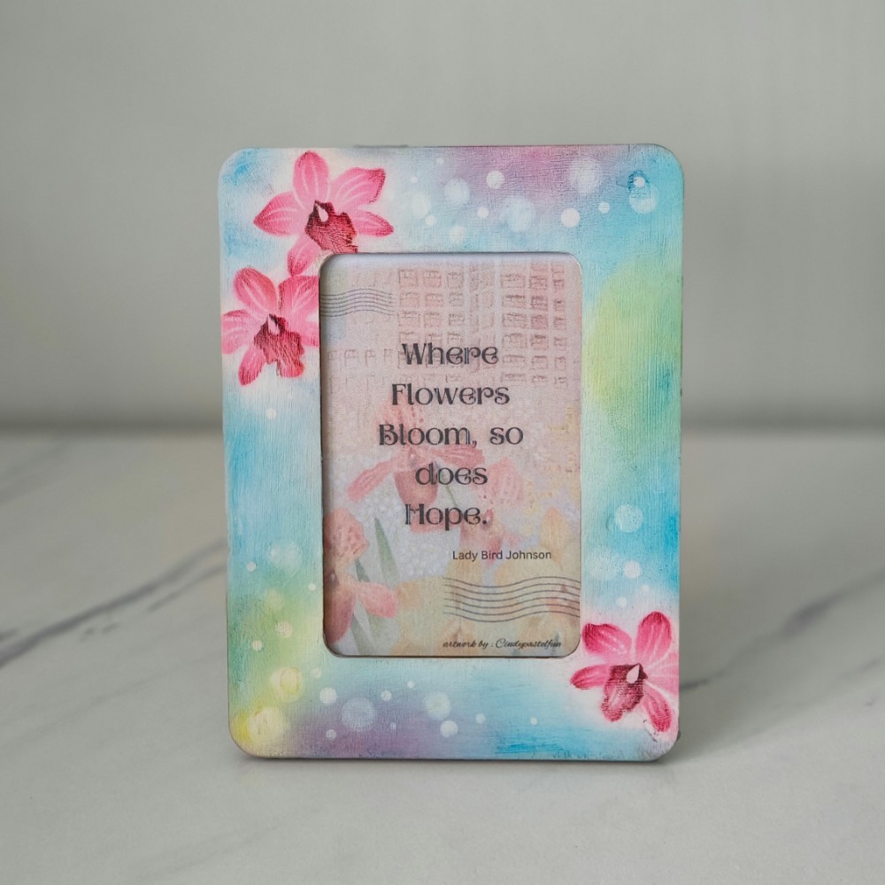 Get Crafty! &ndash; Soft Pastel Painting on Wooden Picture Frame by Simply Nagomi