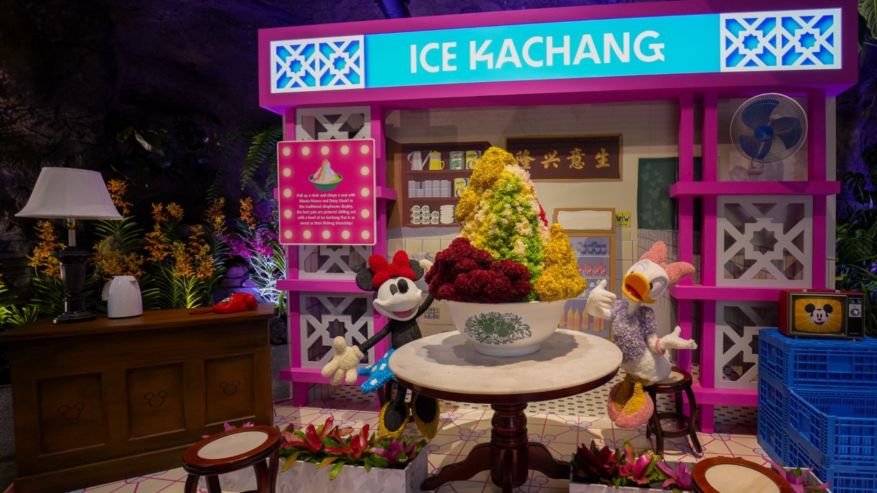 Minnie Mouse and Daisy Duck, with Ice Kachang
