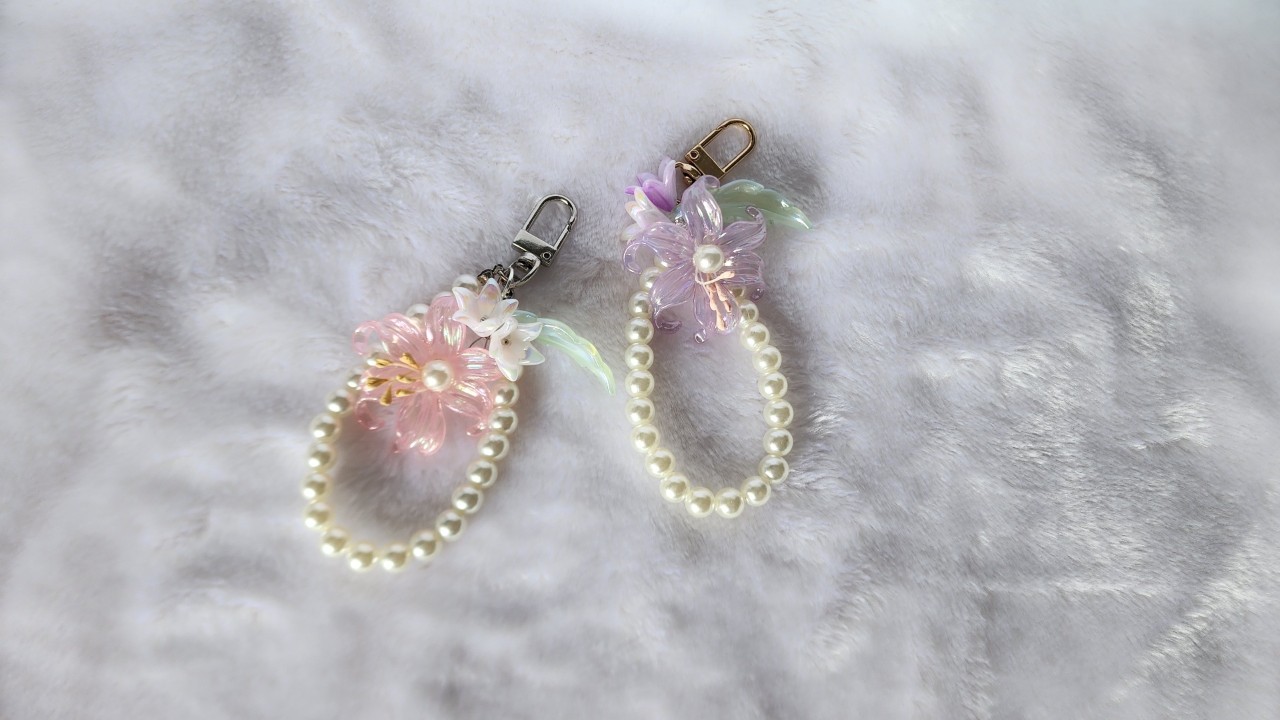 Get Crafty! – Lily Phone Charm by Tippsyfingers
