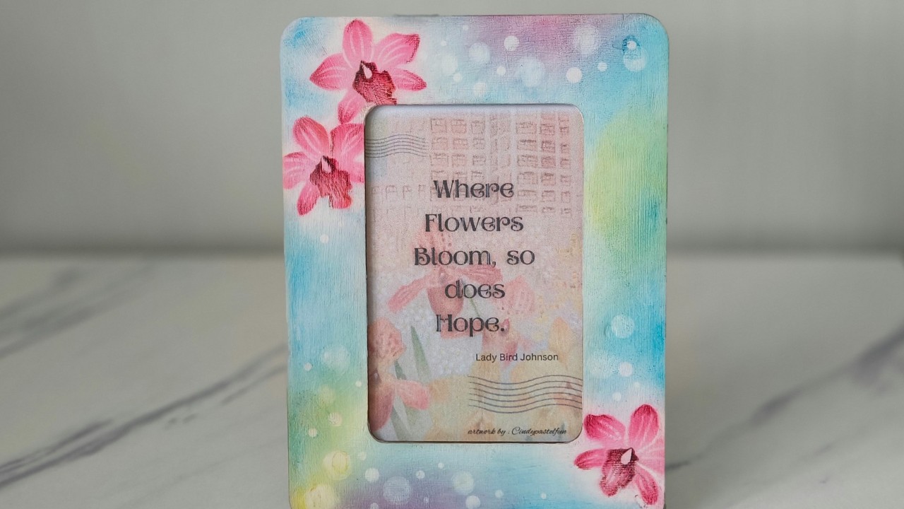 Get Crafty! – Soft Pastel Painting on Wooden Picture Frame by Simply Nagomi