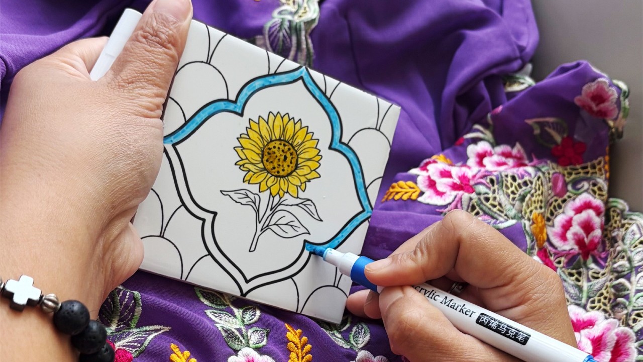 Get Crafty! – Sunflower Tile Colouring by the Intan