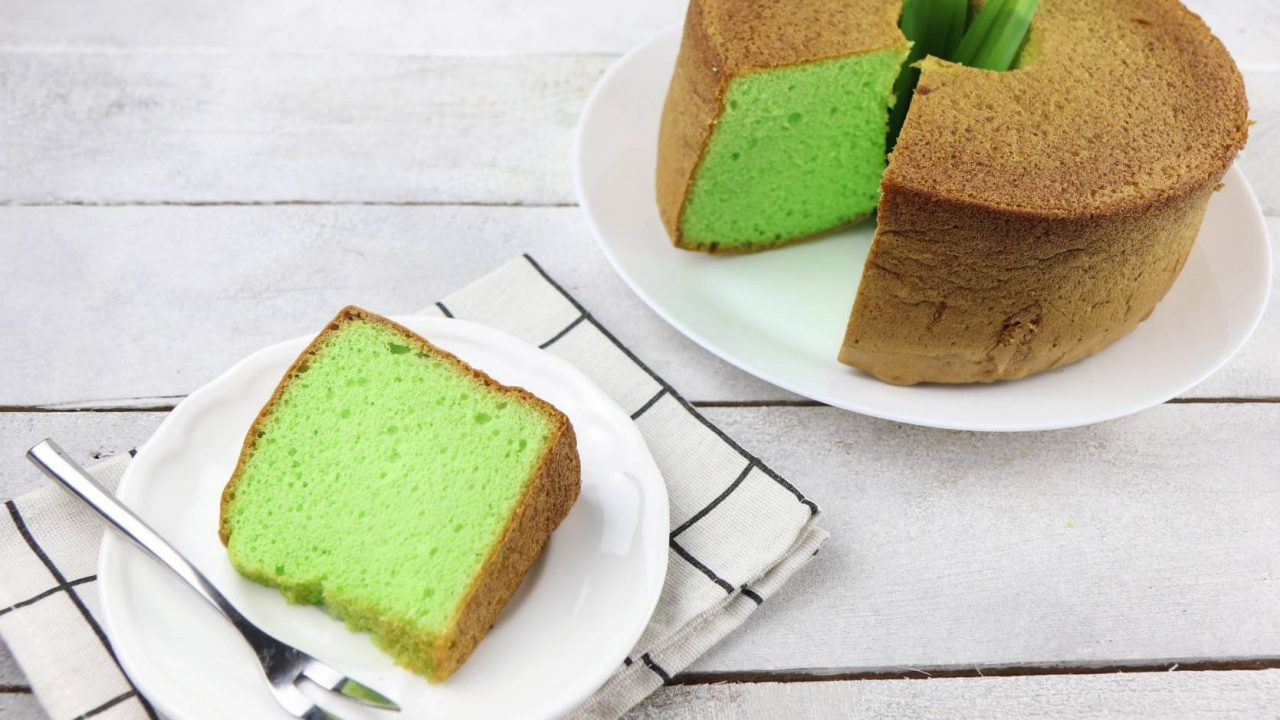 Pandan Chiffon Cake