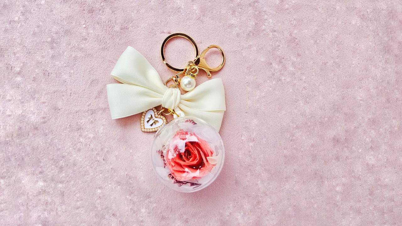 Get Crafty! – Everlasting Rose Keychain by Tippsyfingers